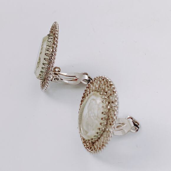 Vintage Whiting & Davis Cameo Clip-On Earrings, Filigree, 1950s Jewelry - Picture 10 of 12